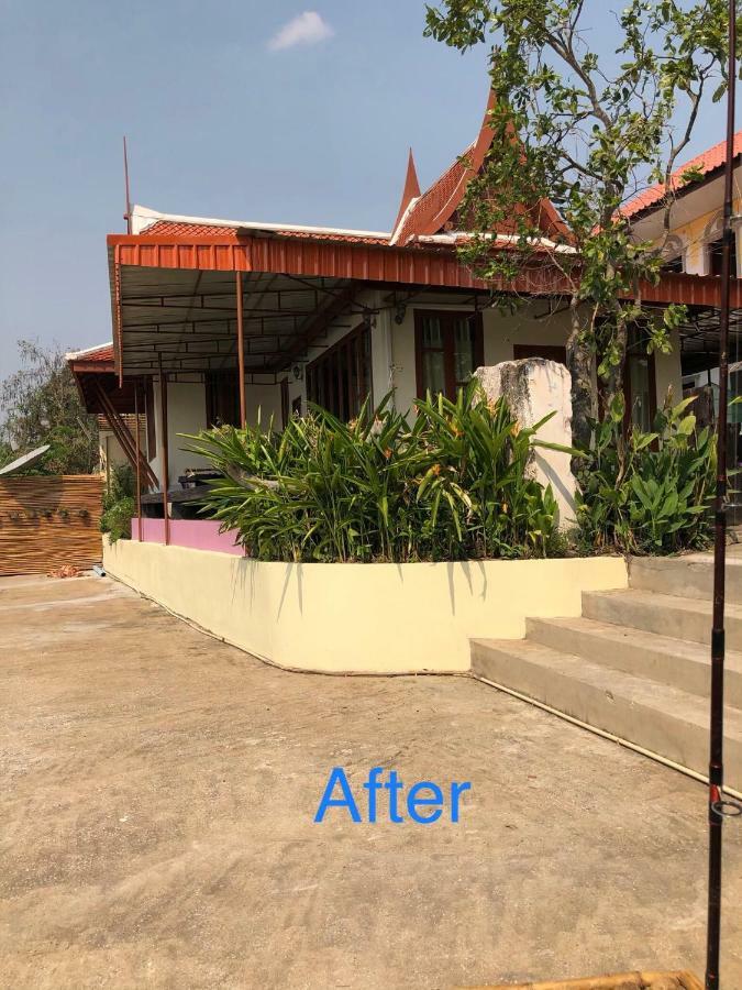 Ruen Thai Ban Rim Nam Kamphaeng Phet Bagian luar foto
